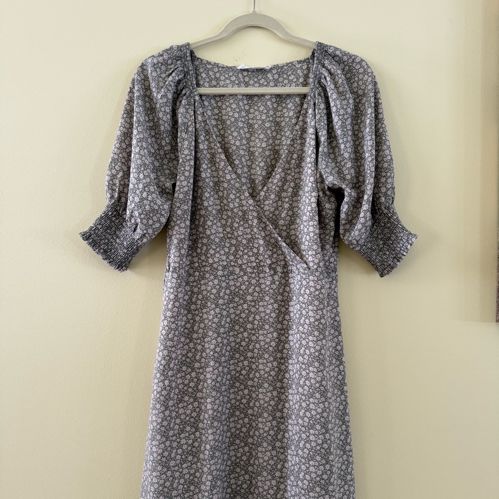 Lulu's Charcoal Floral Midi Dress